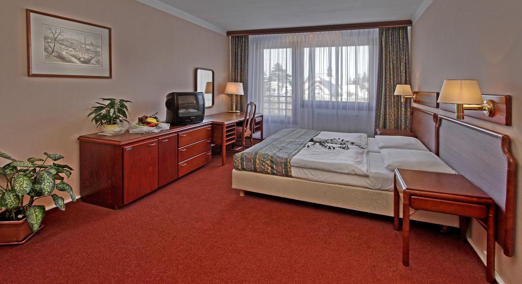 Hotel Krakonos Marianske Lazne Room photo